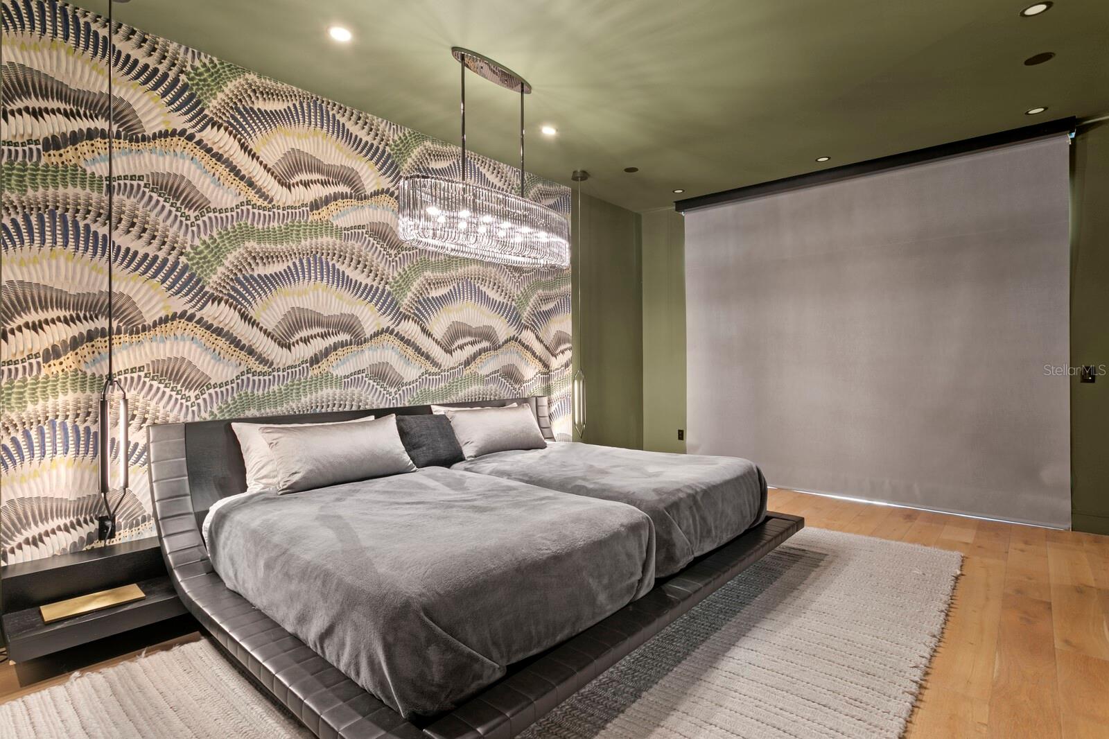 2619 BAYSHORE BLVD #200