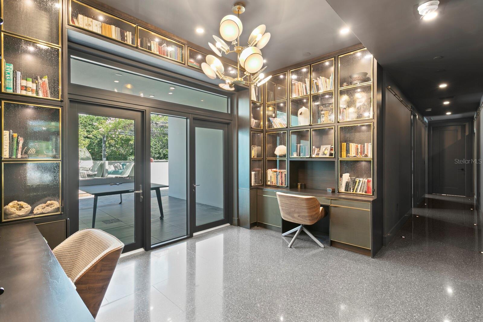 2619 BAYSHORE BLVD #200