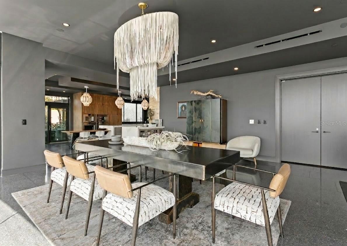 2619 BAYSHORE BLVD #200