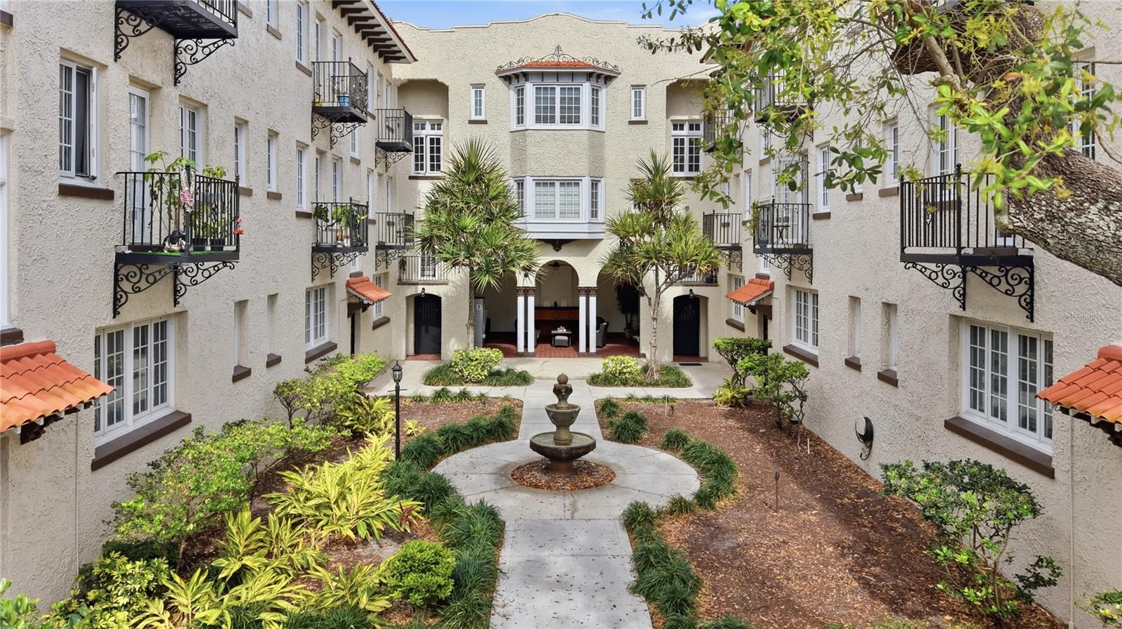 2117 W DEKLE AVE #G1