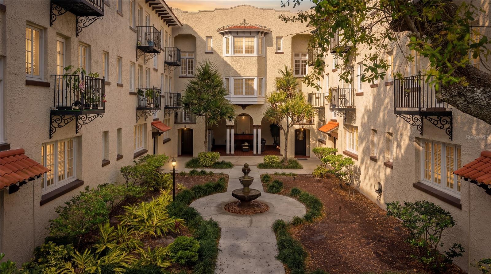 2117 W DEKLE AVE #G1