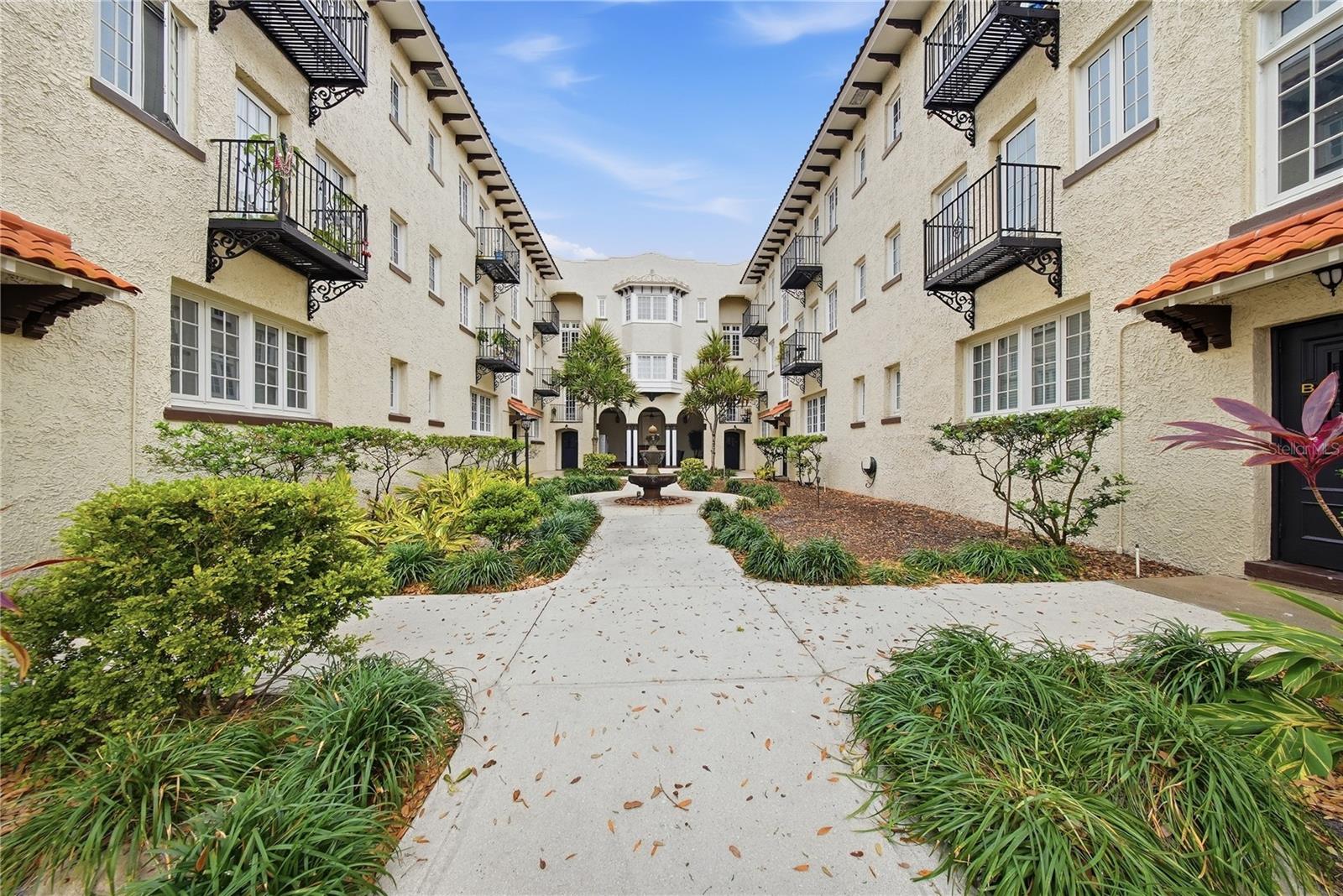 2117 W DEKLE AVE #G1