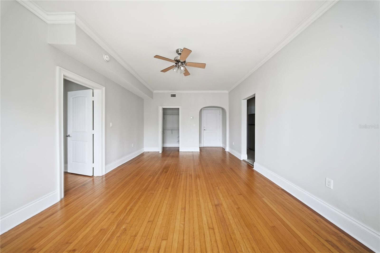 2117 W DEKLE AVE #G1