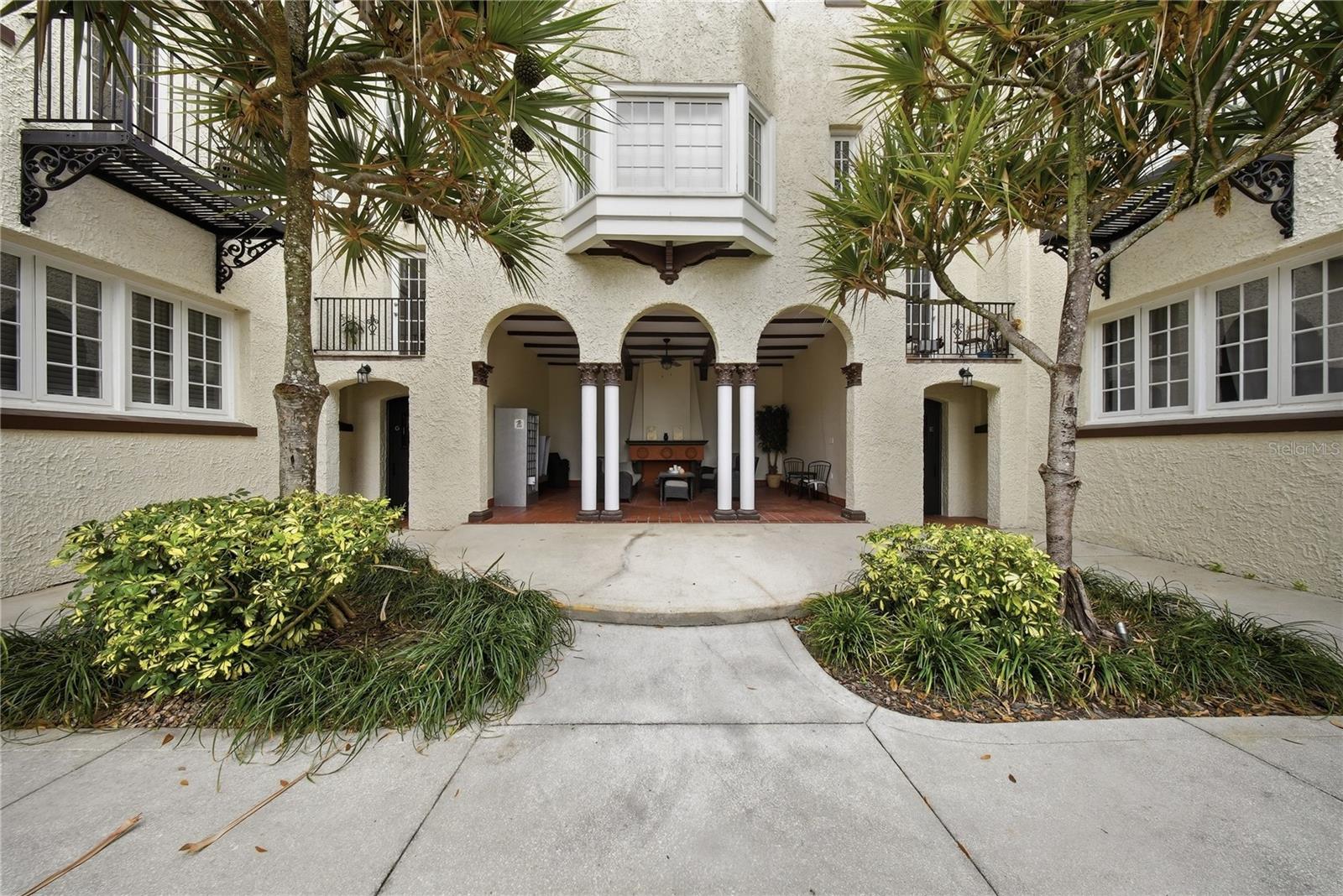 2117 W DEKLE AVE #G1