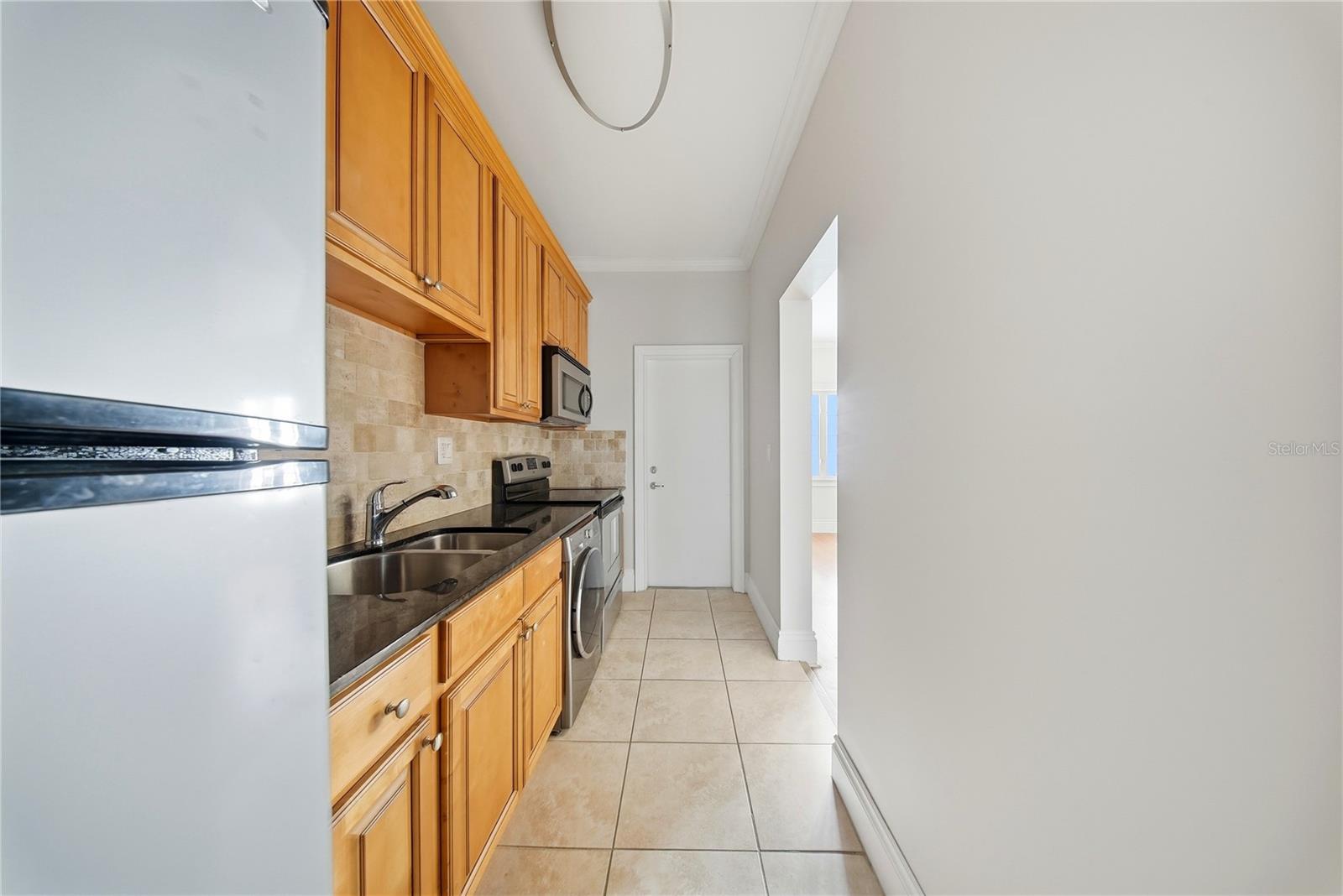 2117 W DEKLE AVE #G1