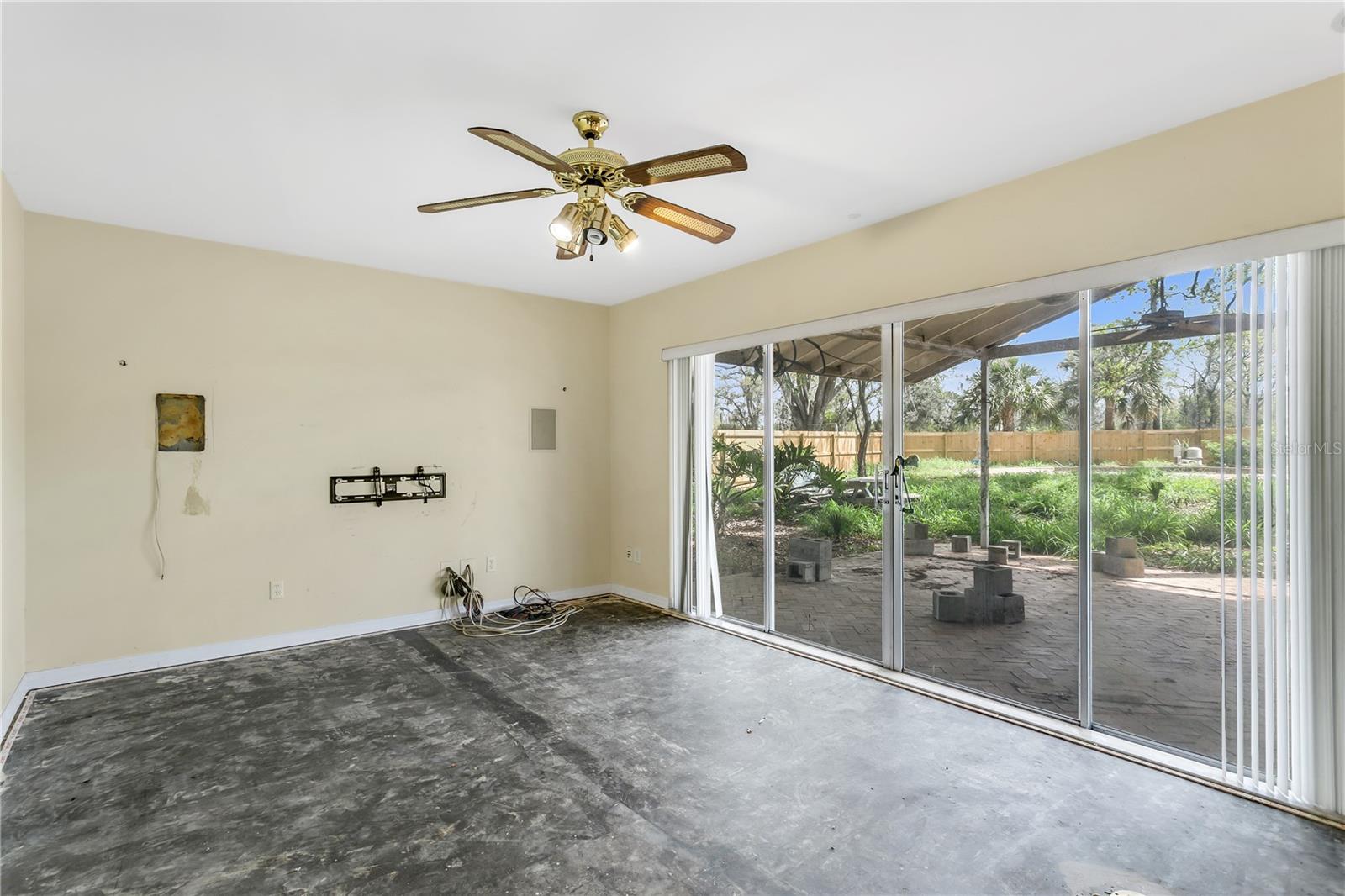 6734 TWELVE OAKS BLVD