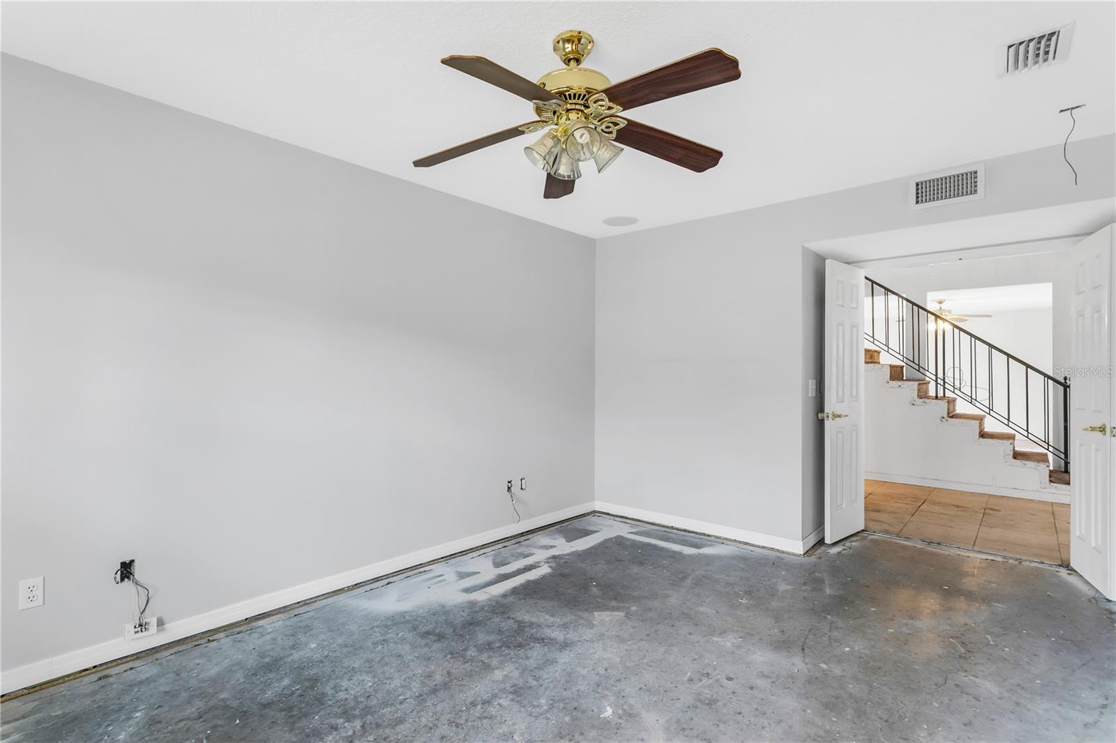 6734 TWELVE OAKS BLVD