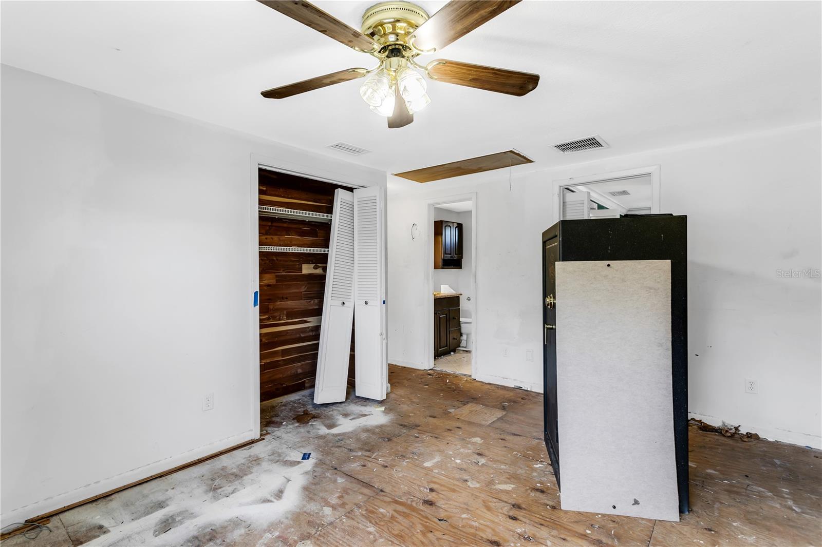 6734 TWELVE OAKS BLVD