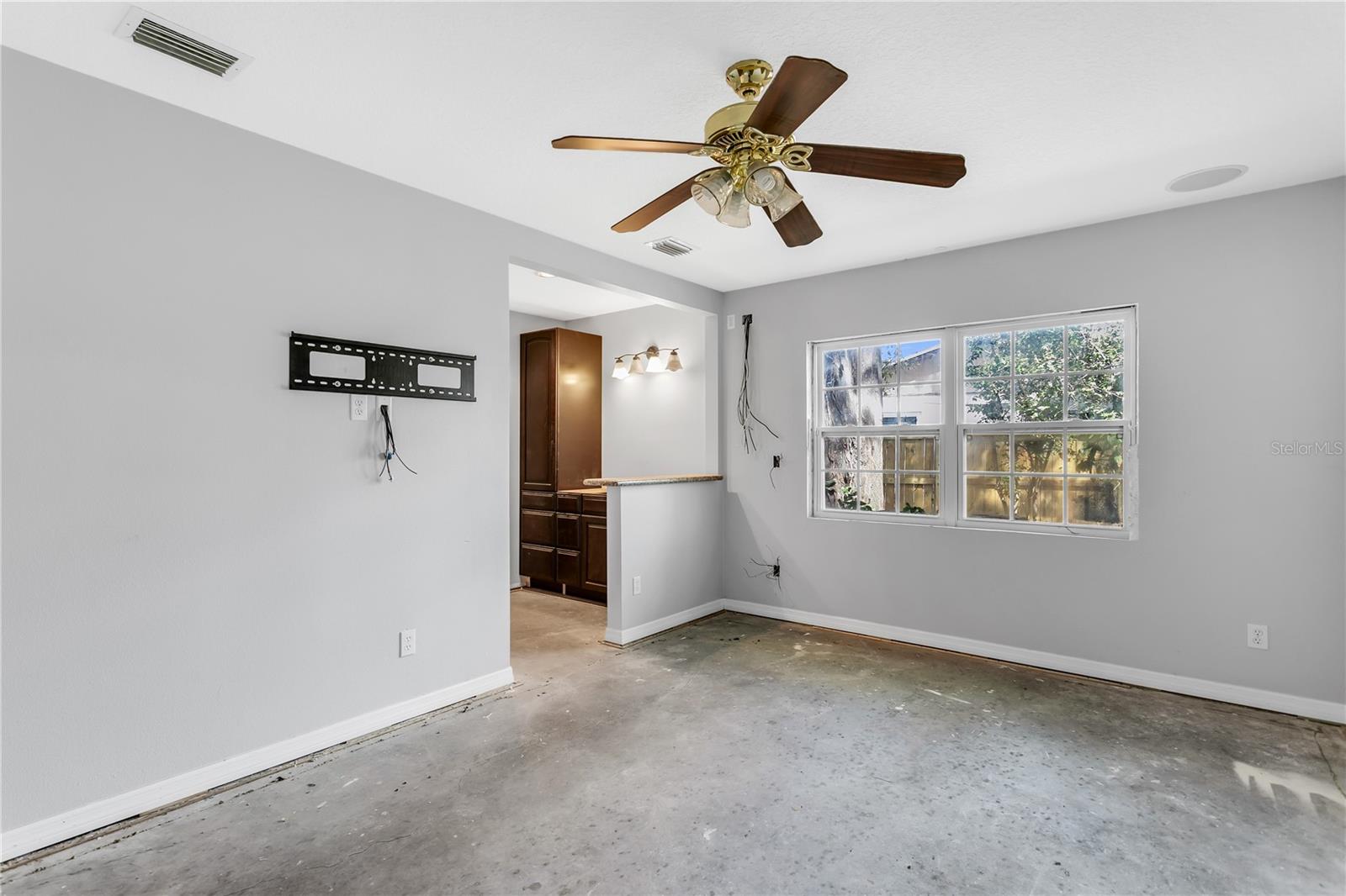 6734 TWELVE OAKS BLVD