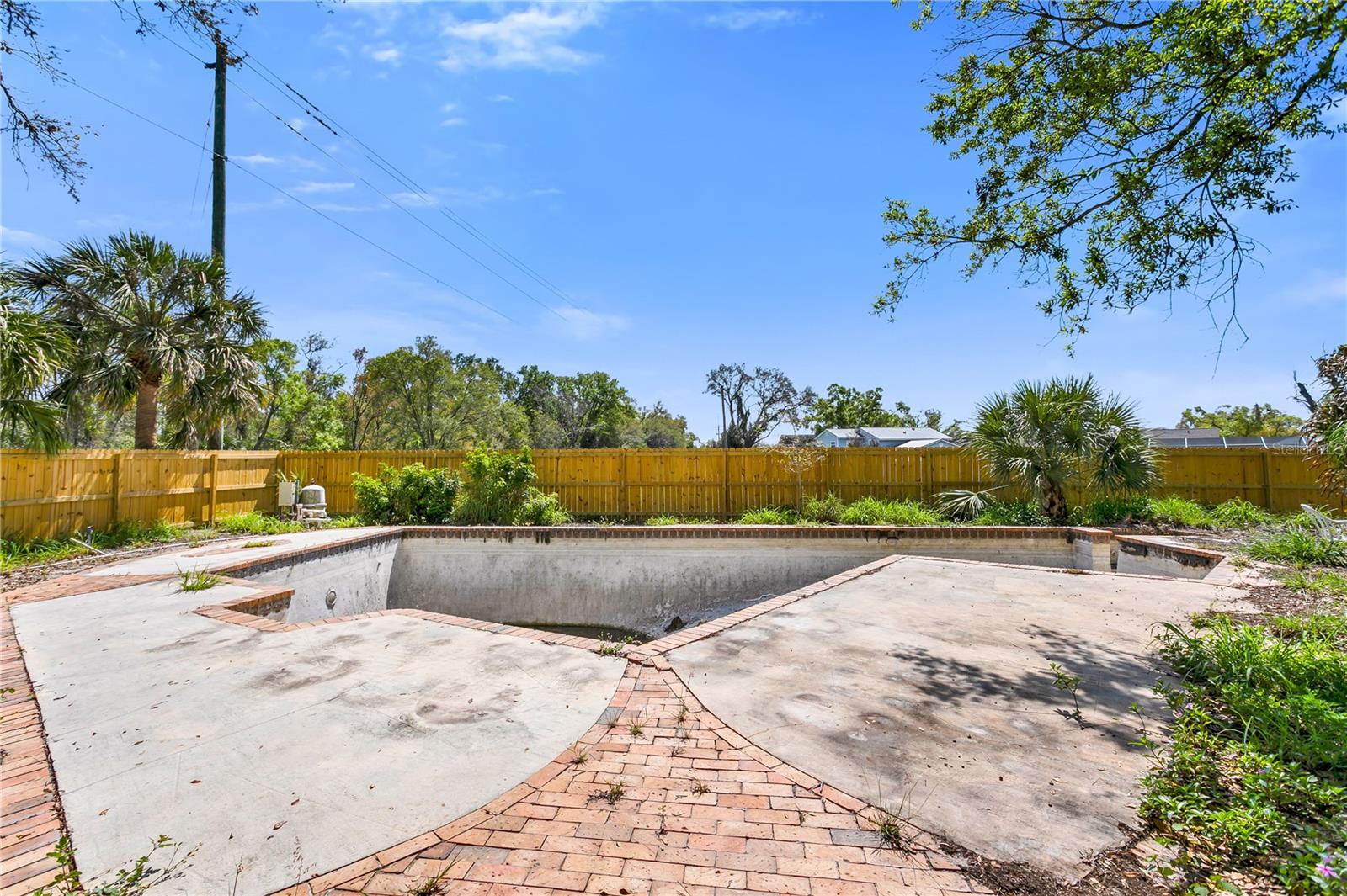 6734 TWELVE OAKS BLVD