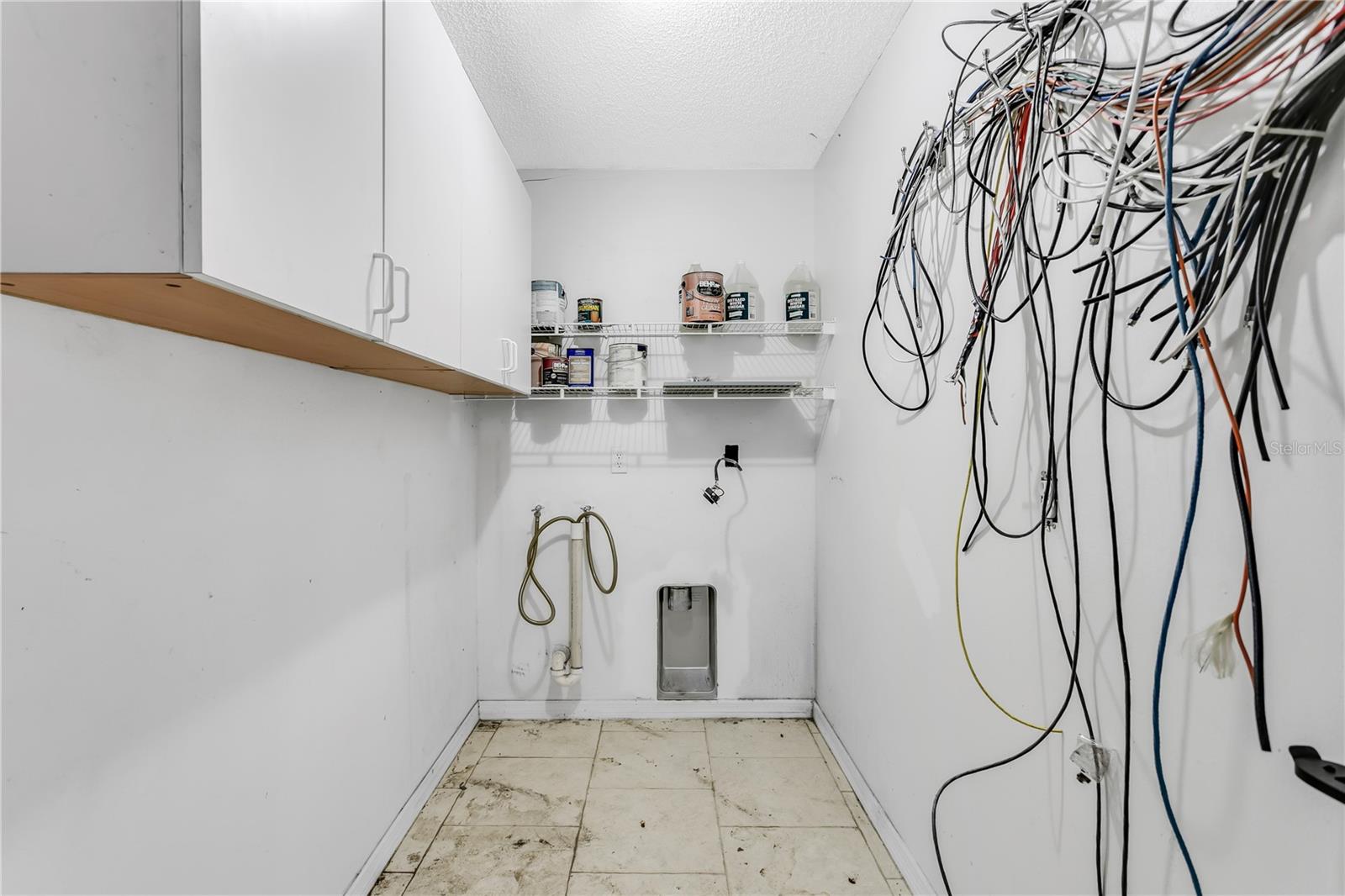 6734 TWELVE OAKS BLVD