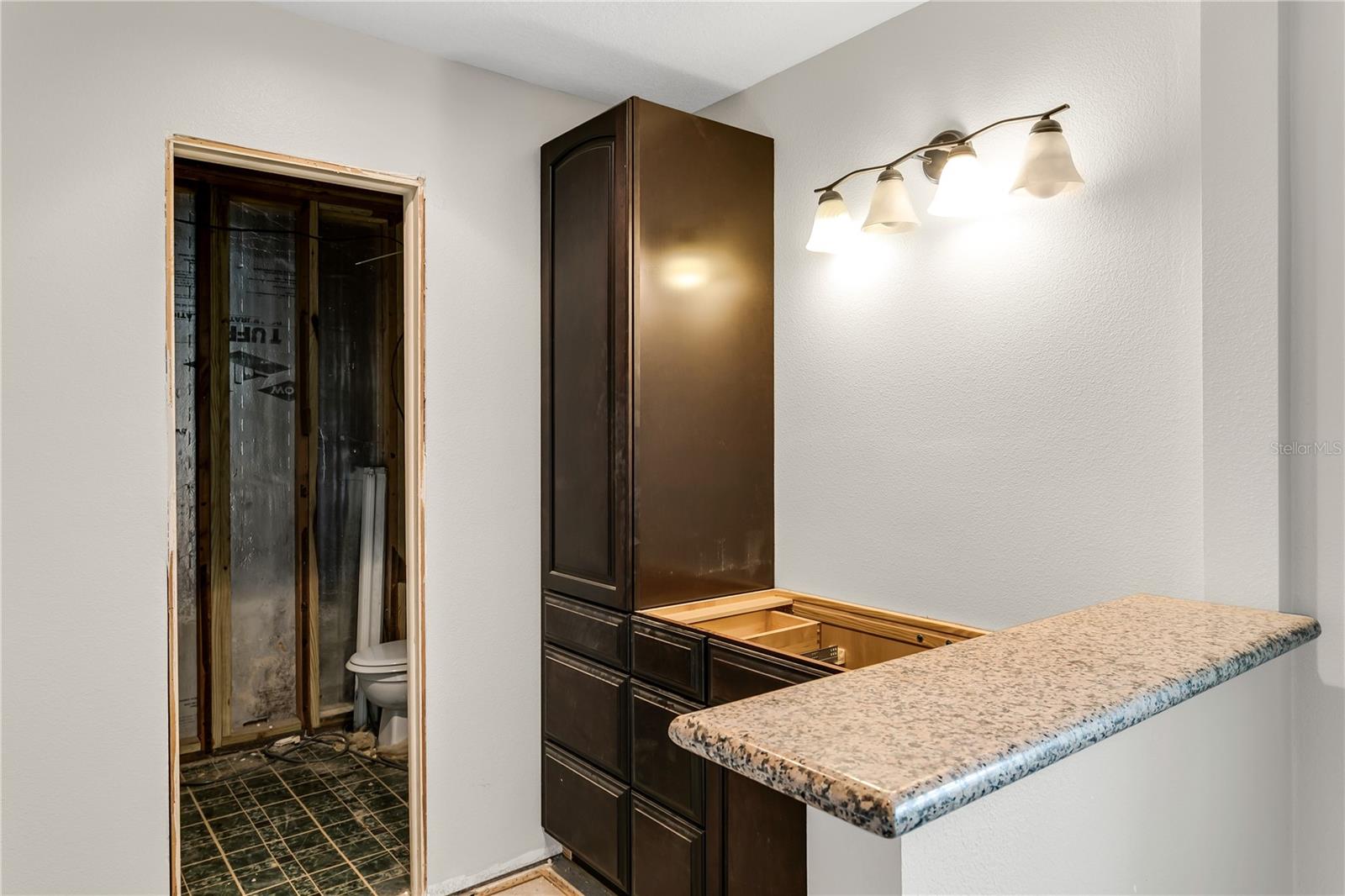 6734 TWELVE OAKS BLVD