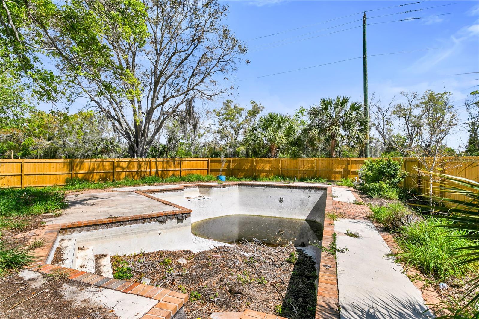 6734 TWELVE OAKS BLVD