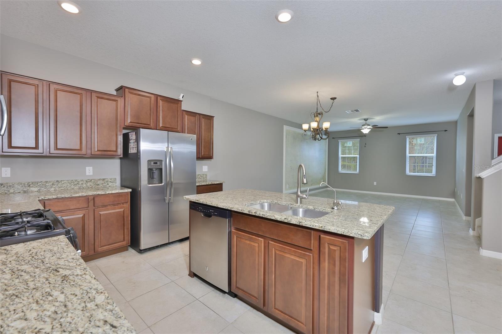 6330 LANTERN VIEW PL