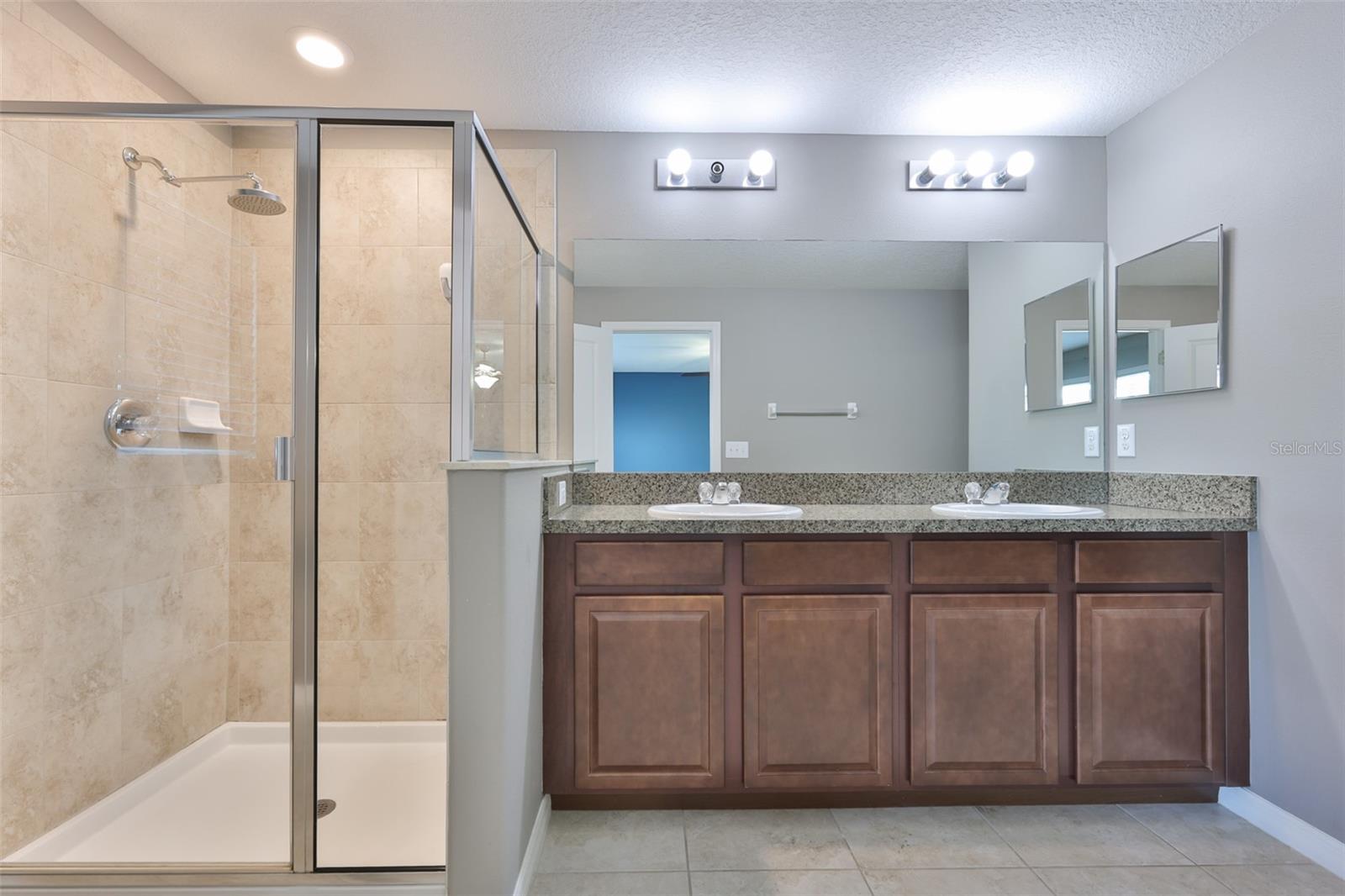 6330 LANTERN VIEW PL