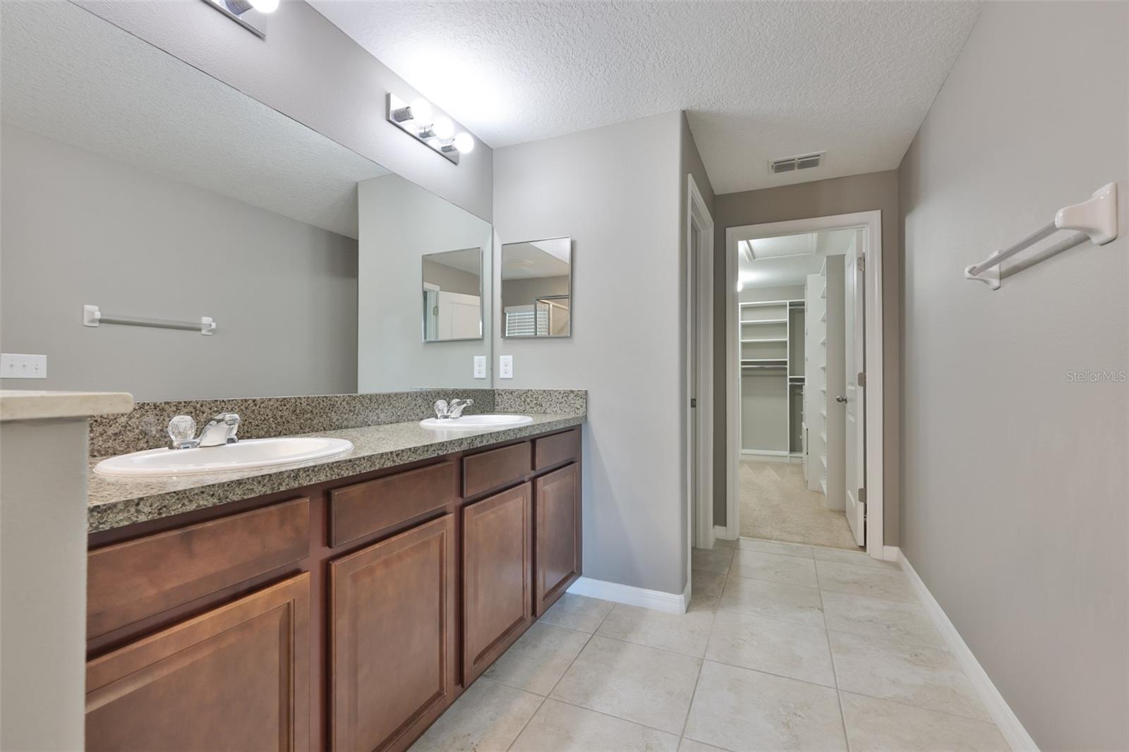 6330 LANTERN VIEW PL