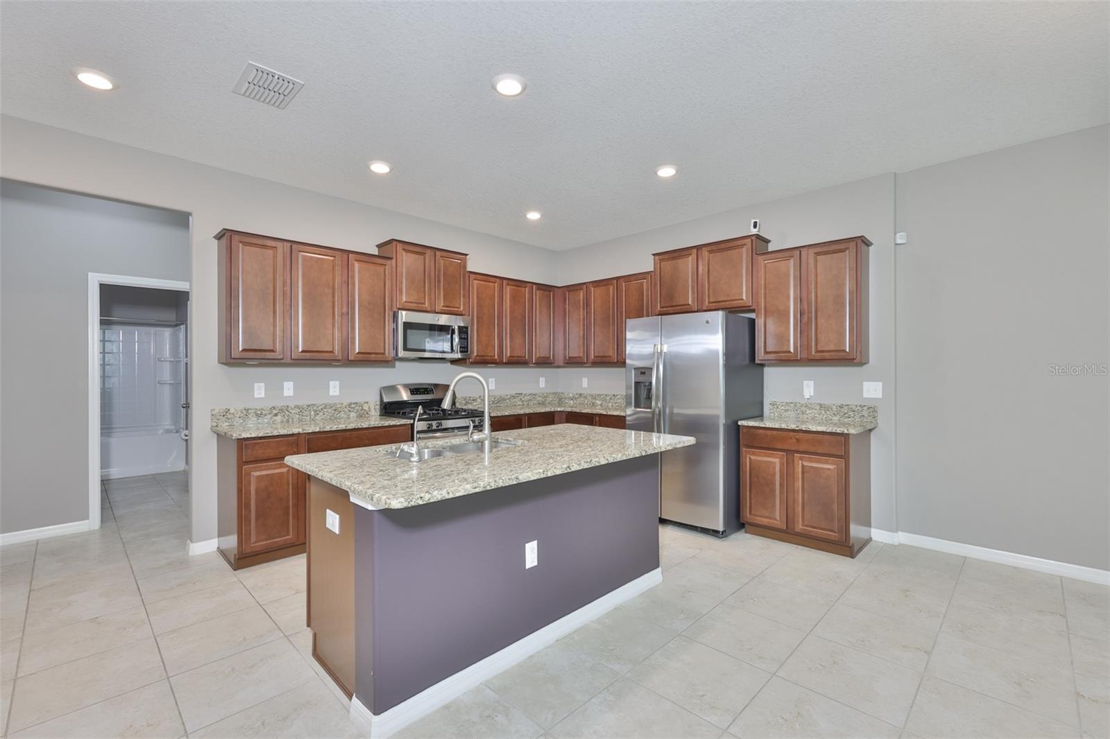 6330 LANTERN VIEW PL
