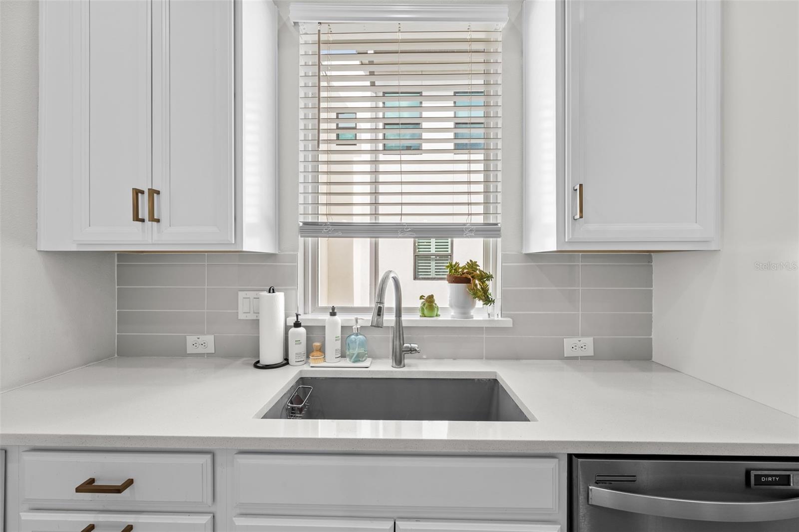 2511 N GRADY AVE #19