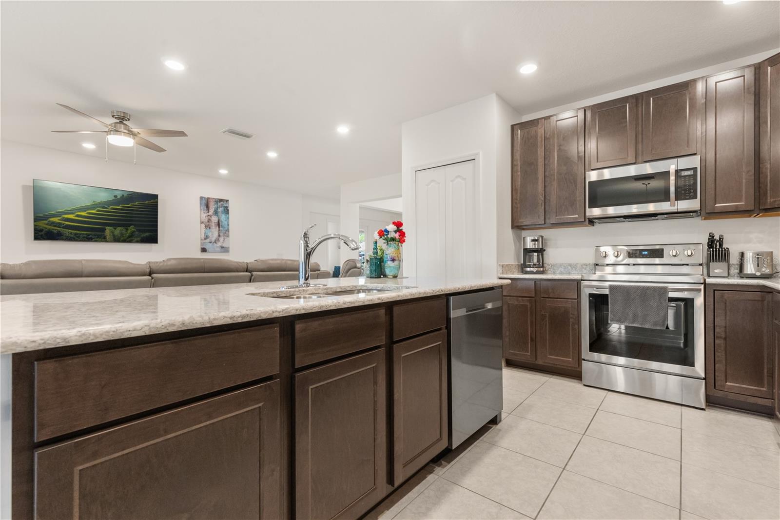 6426 GRAPEWOOD RD