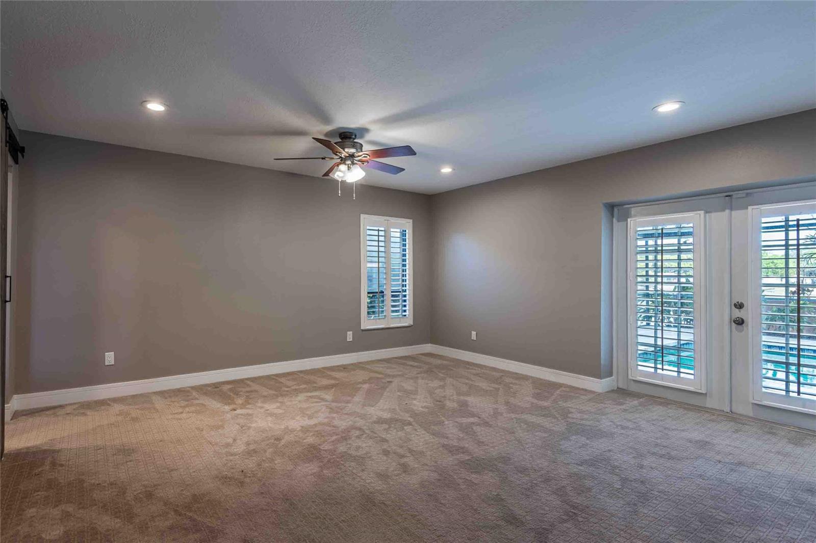 601 COLEBROOK CT