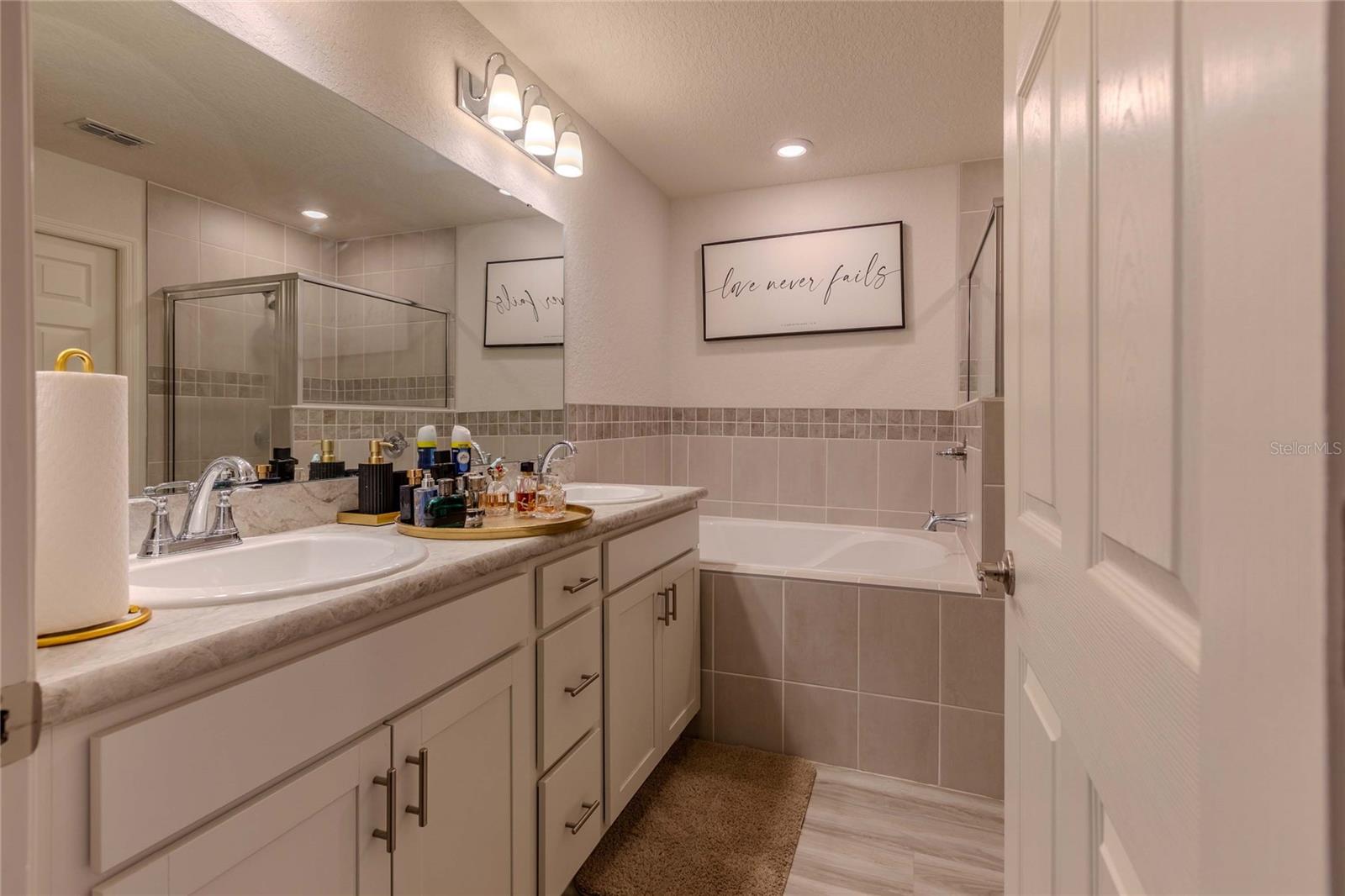 6896 PEBBLEBROOKE WAY