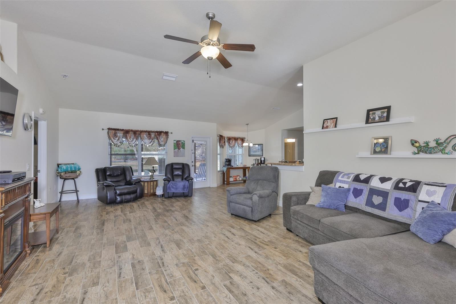 14261 ENGLISH SPARROW RD