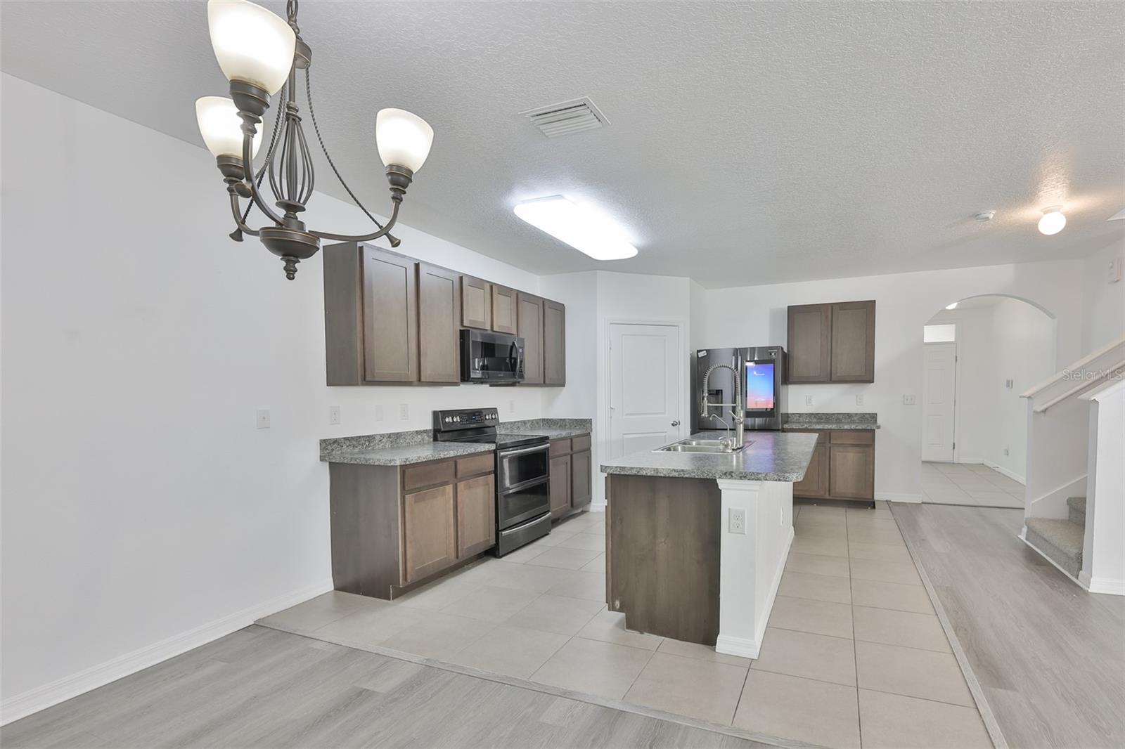 5461 MAGDALENE WAY