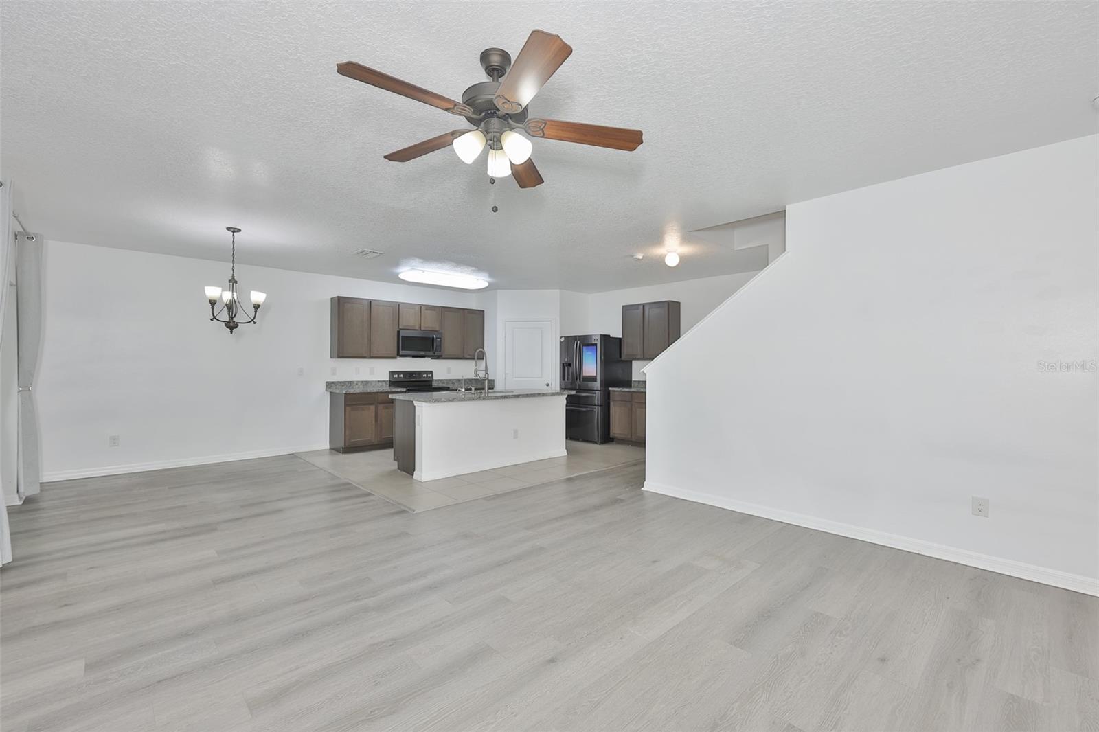 5461 MAGDALENE WAY
