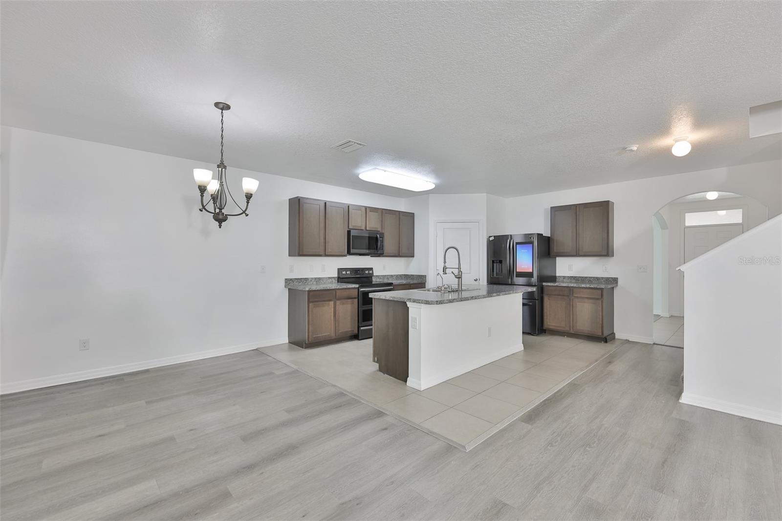 5461 MAGDALENE WAY
