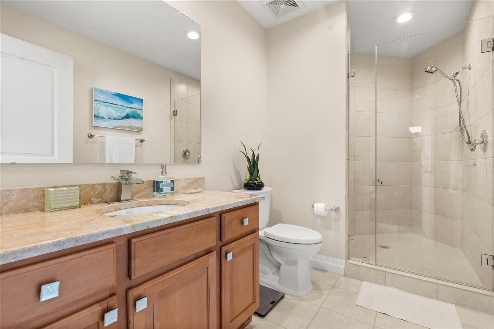 1209 E CUMBERLAND AVE #807