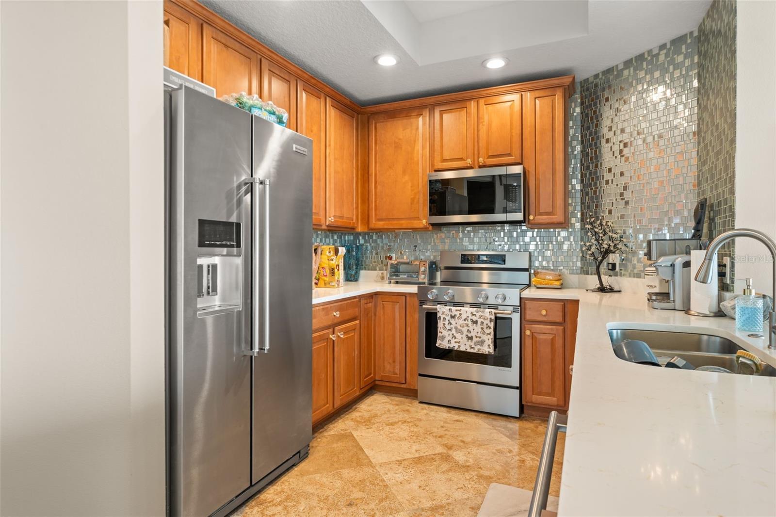 1209 E CUMBERLAND AVE #807