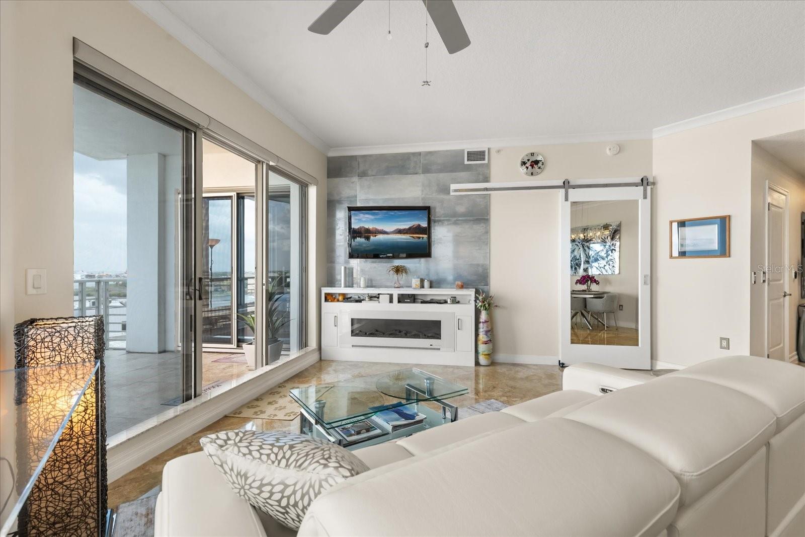 1209 E CUMBERLAND AVE #807
