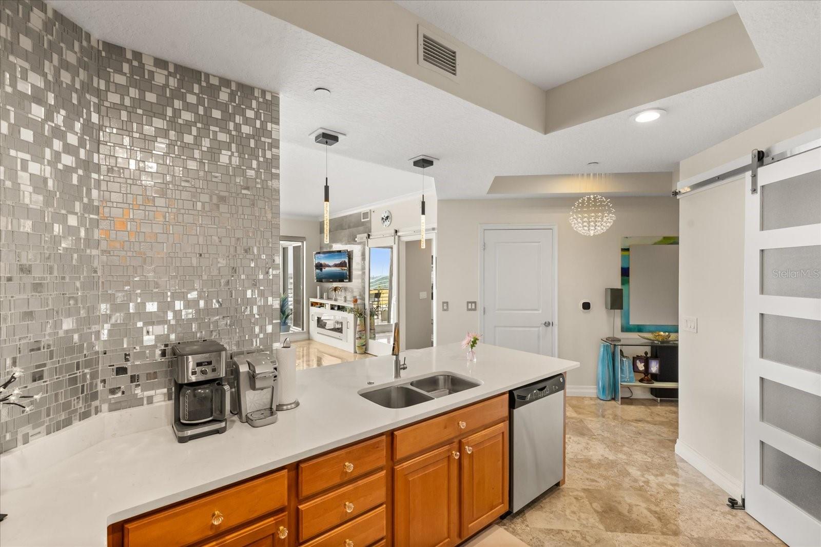 1209 E CUMBERLAND AVE #807