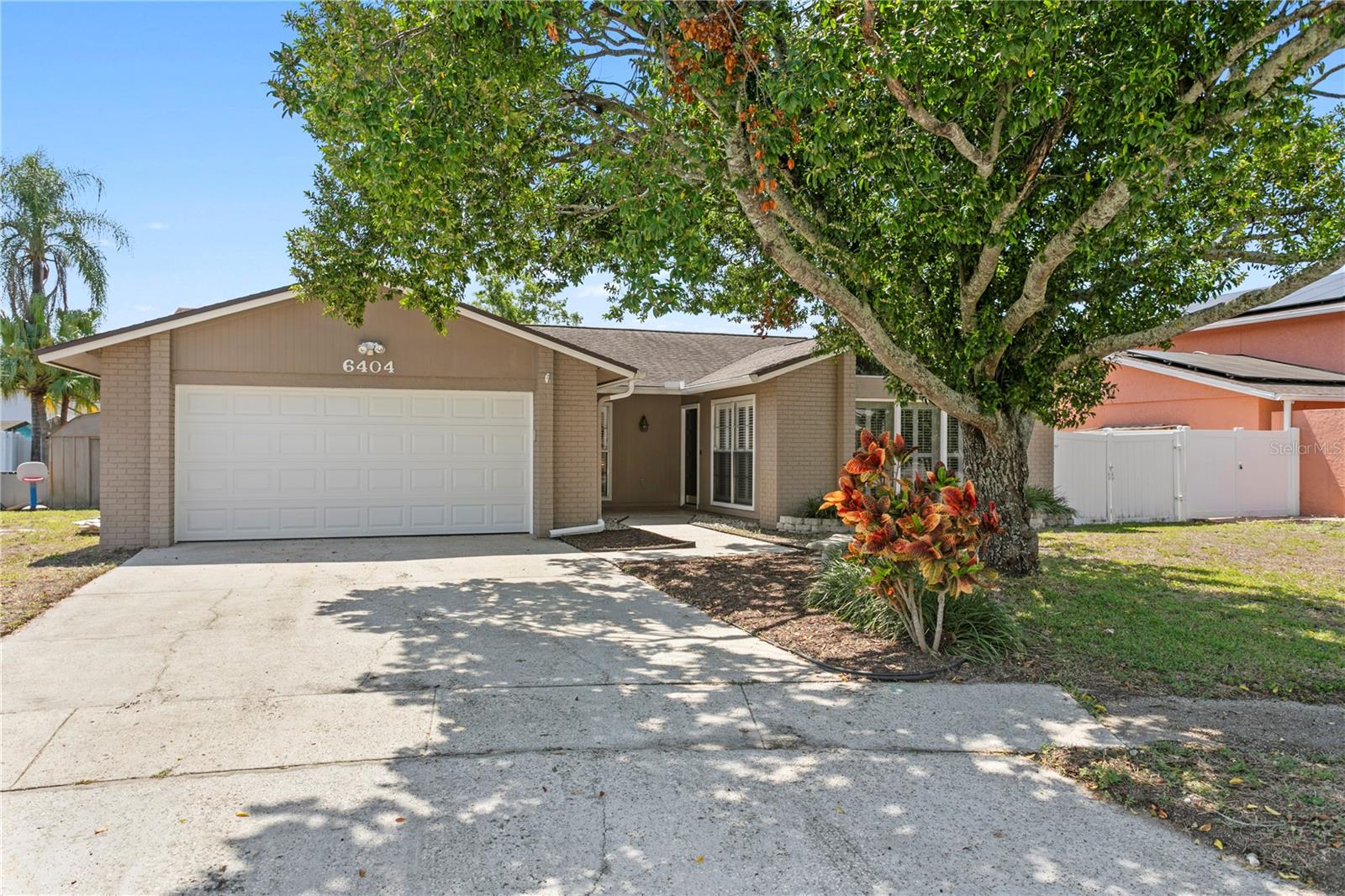 6404 HEATHER MOOR CT