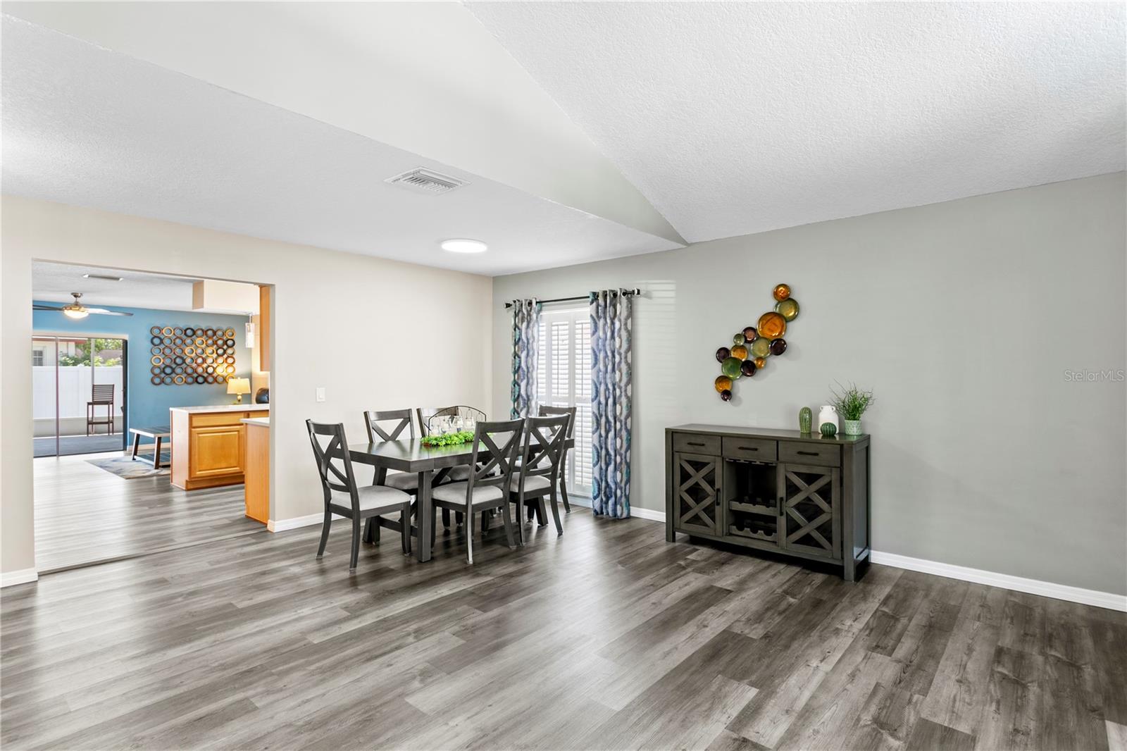 6404 HEATHER MOOR CT