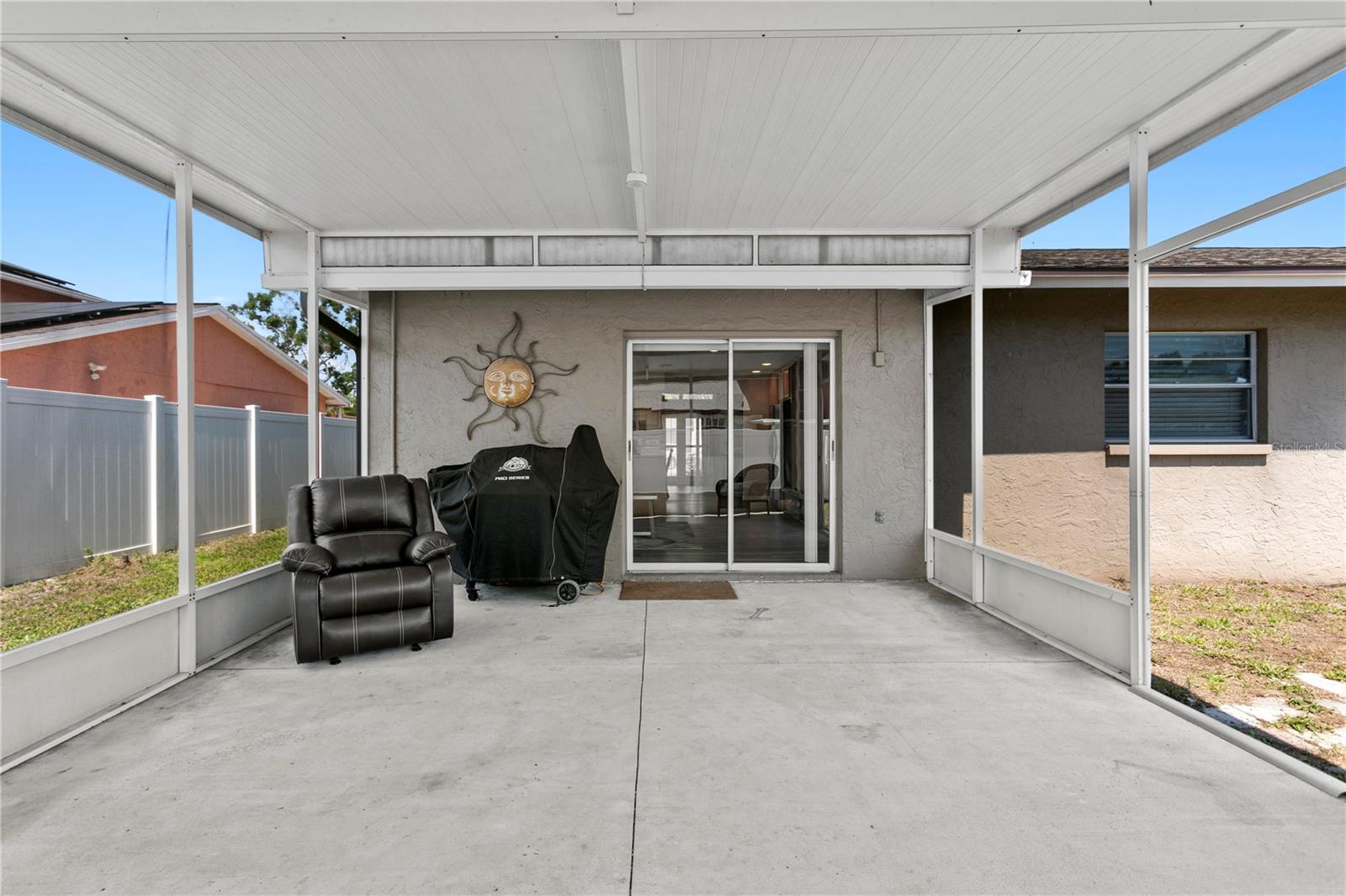 6404 HEATHER MOOR CT