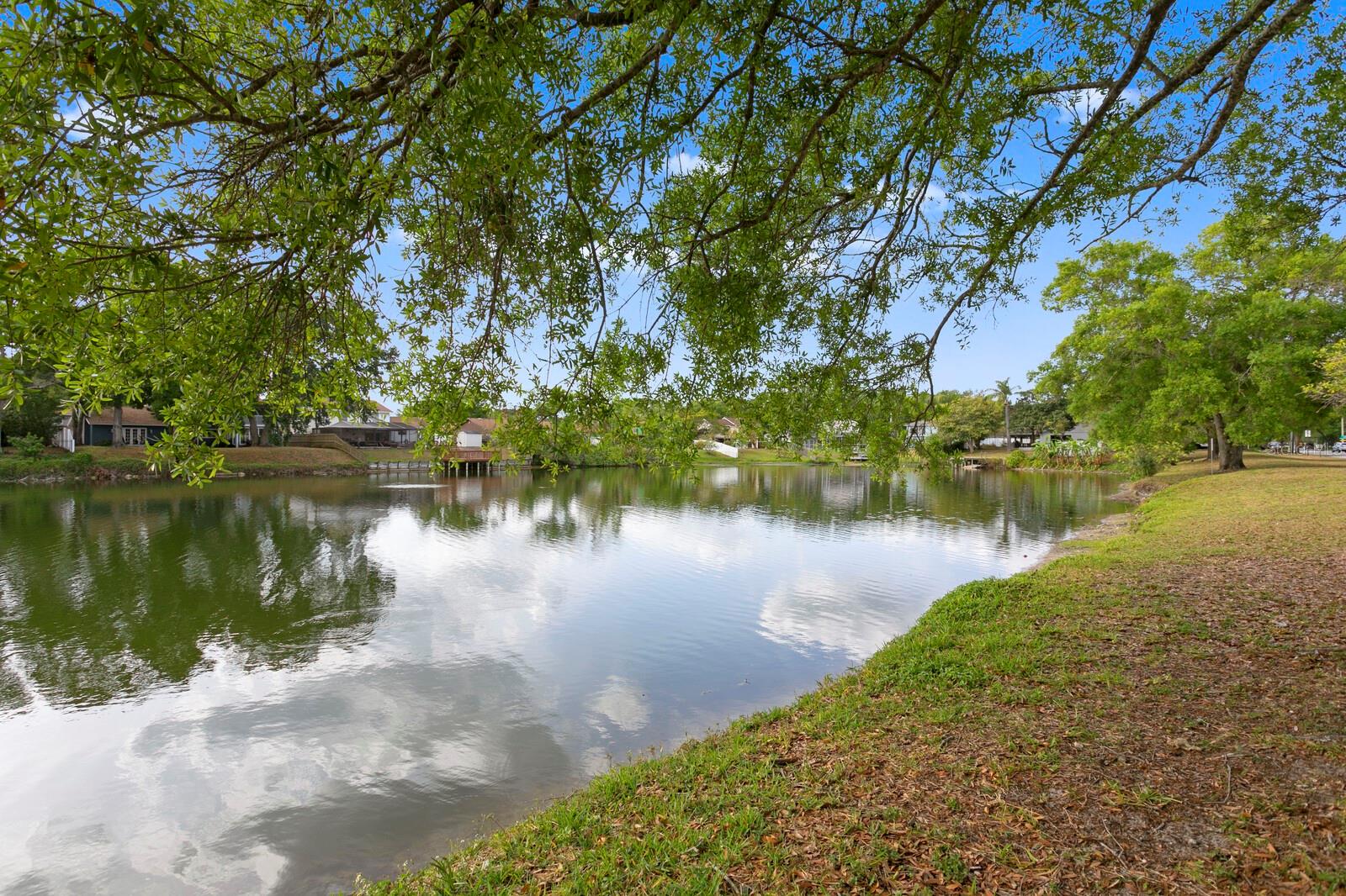 6404 HEATHER MOOR CT