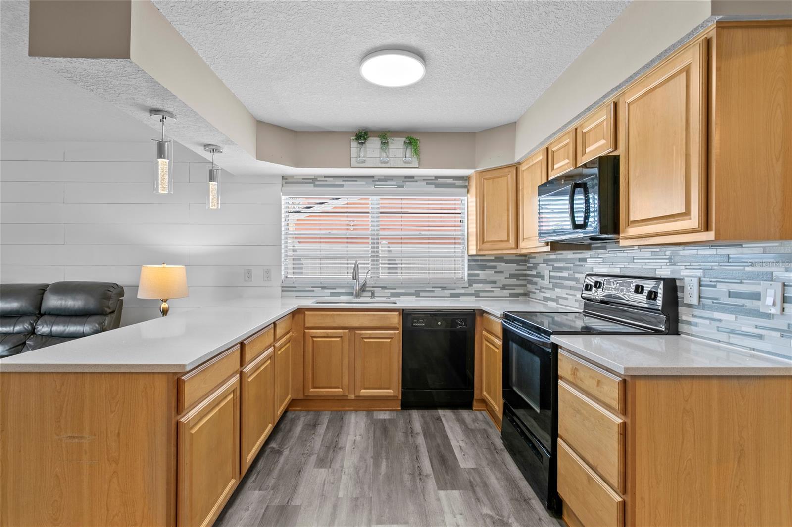 6404 HEATHER MOOR CT