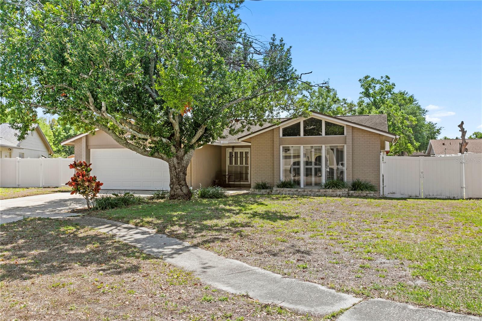 6404 HEATHER MOOR CT