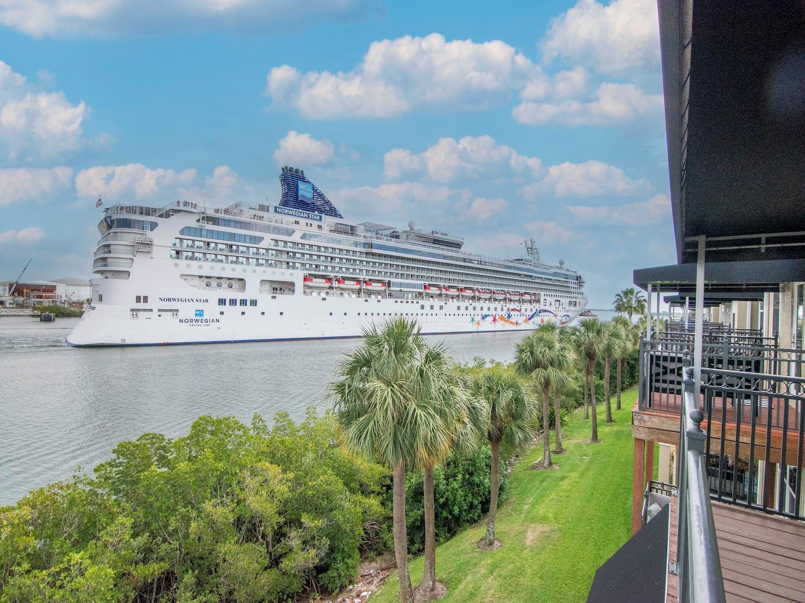 1450 HARBOUR WALK RD