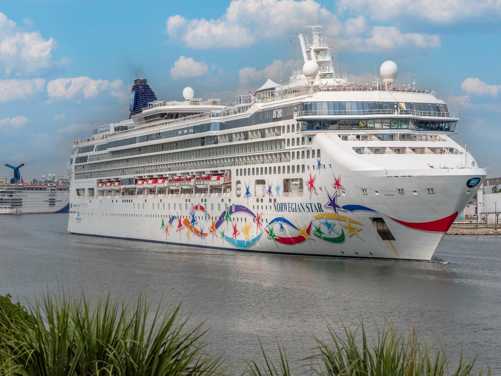 1450 HARBOUR WALK RD