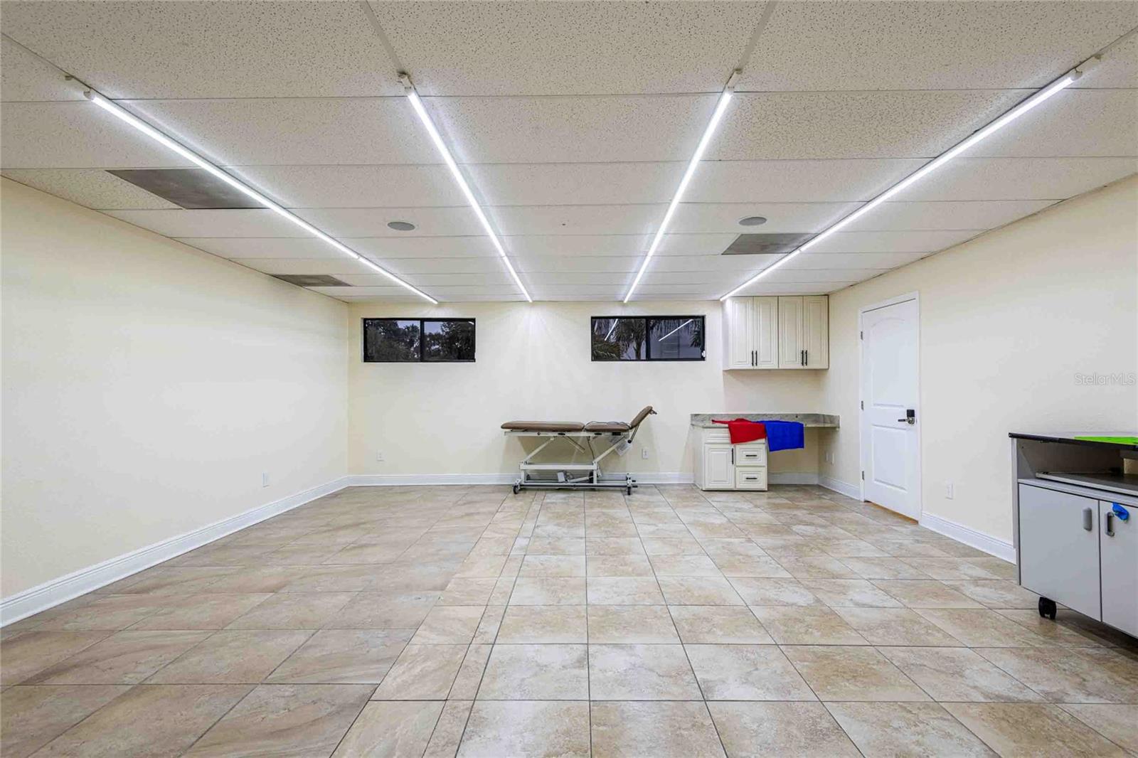 4109 N ARMENIA