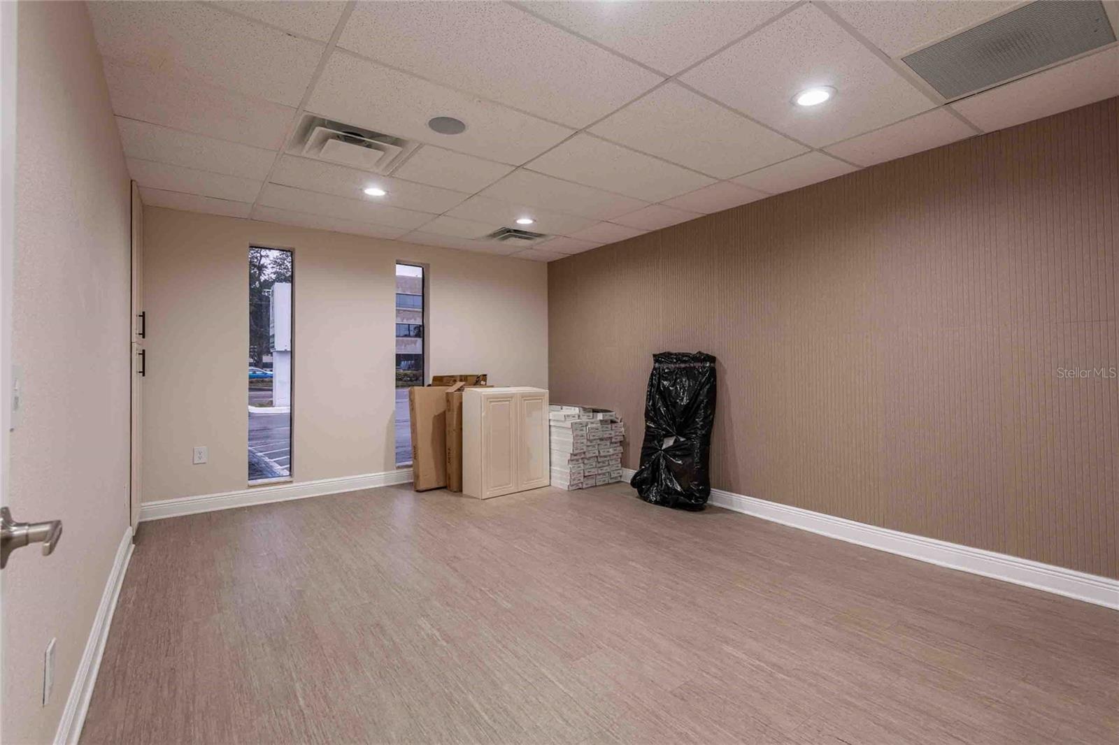 4109 N ARMENIA