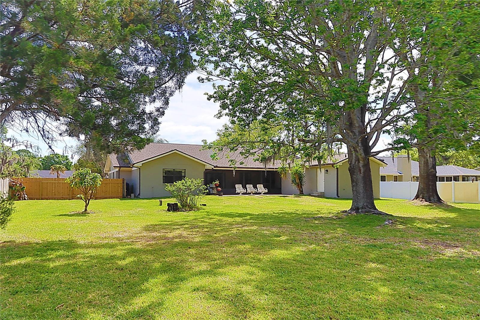 19814 DEER HOLLOW LN