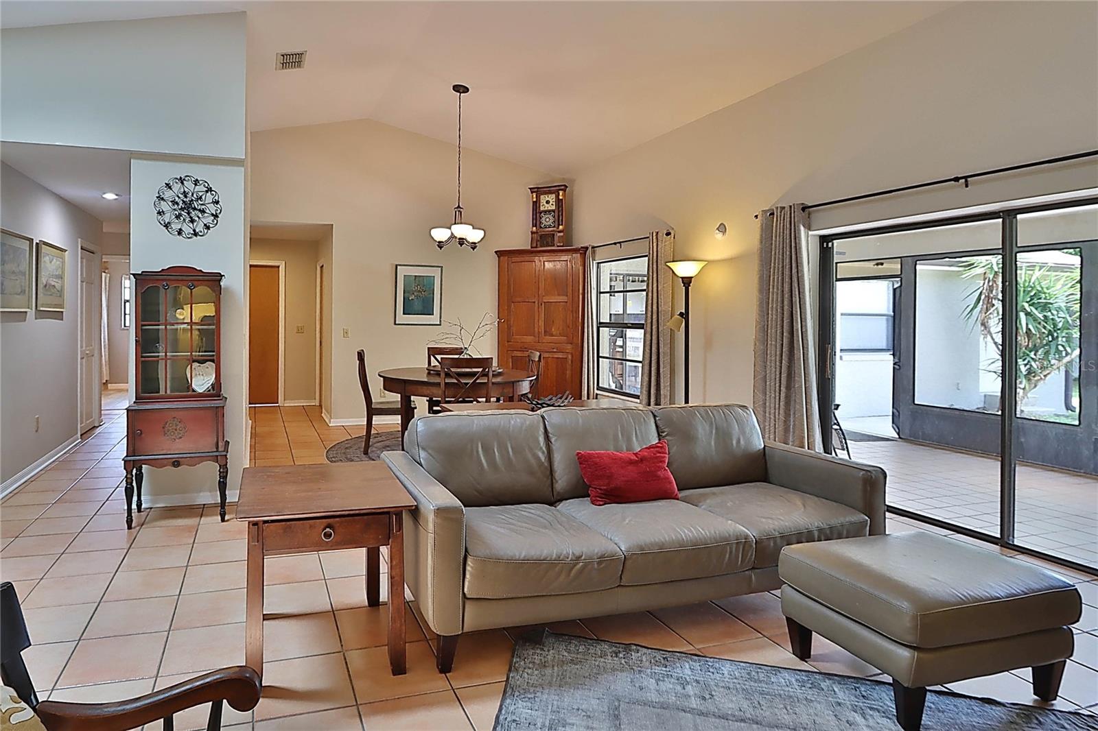 19814 DEER HOLLOW LN