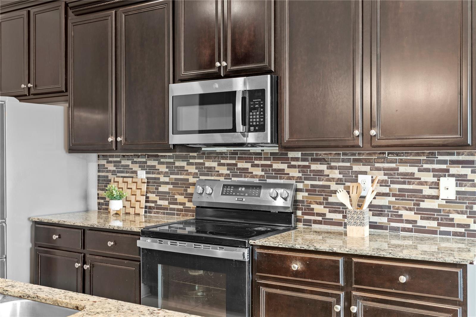 2837 MAPLE BROOK LOOP
