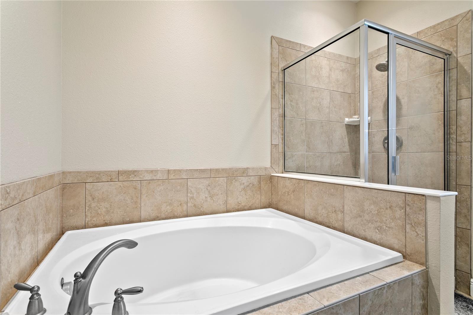 2837 MAPLE BROOK LOOP