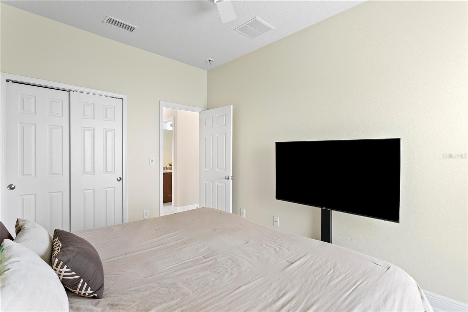 2837 MAPLE BROOK LOOP