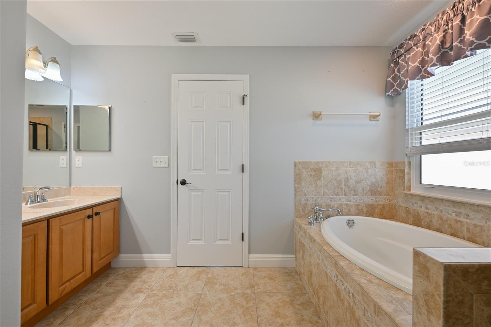 12206 CITRUS LEAF DR