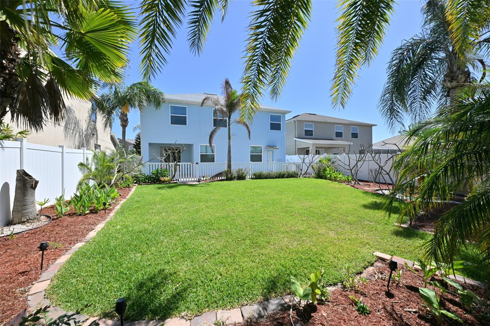 12206 CITRUS LEAF DR